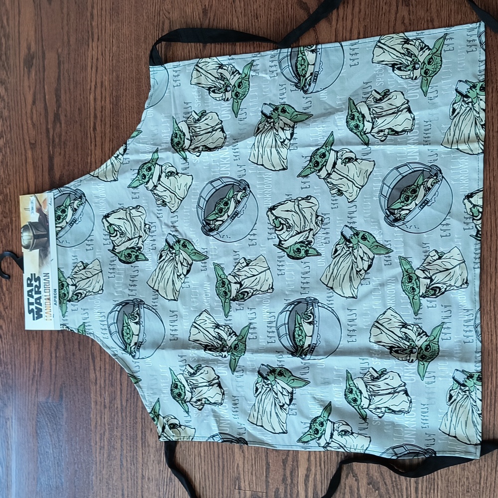 Disney Star Wars Mandalorian Grogu Baby Yoda Adult Apron